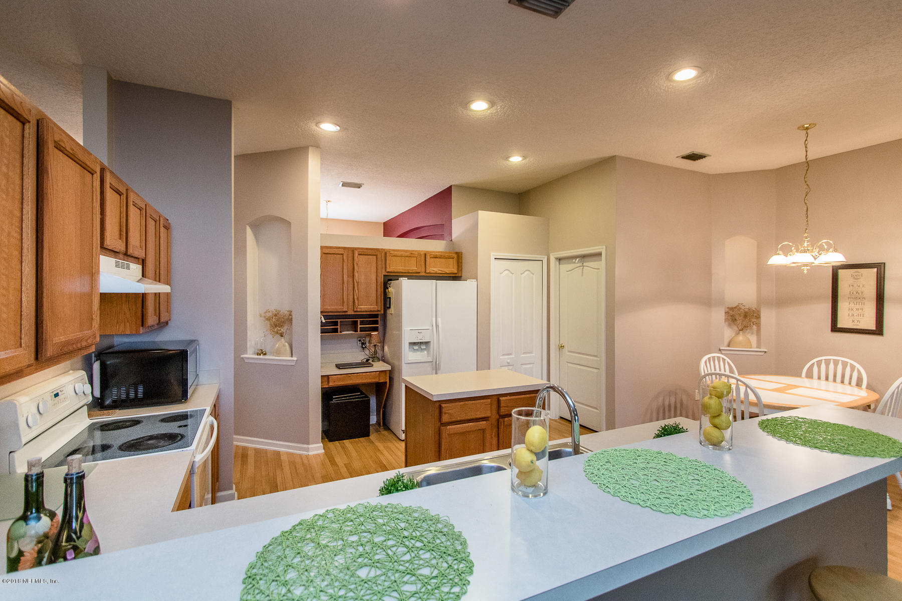 2435 Paris Mill Road Jacksonville, FL 32221 - Photo 12 of 29 Breakfast Bar