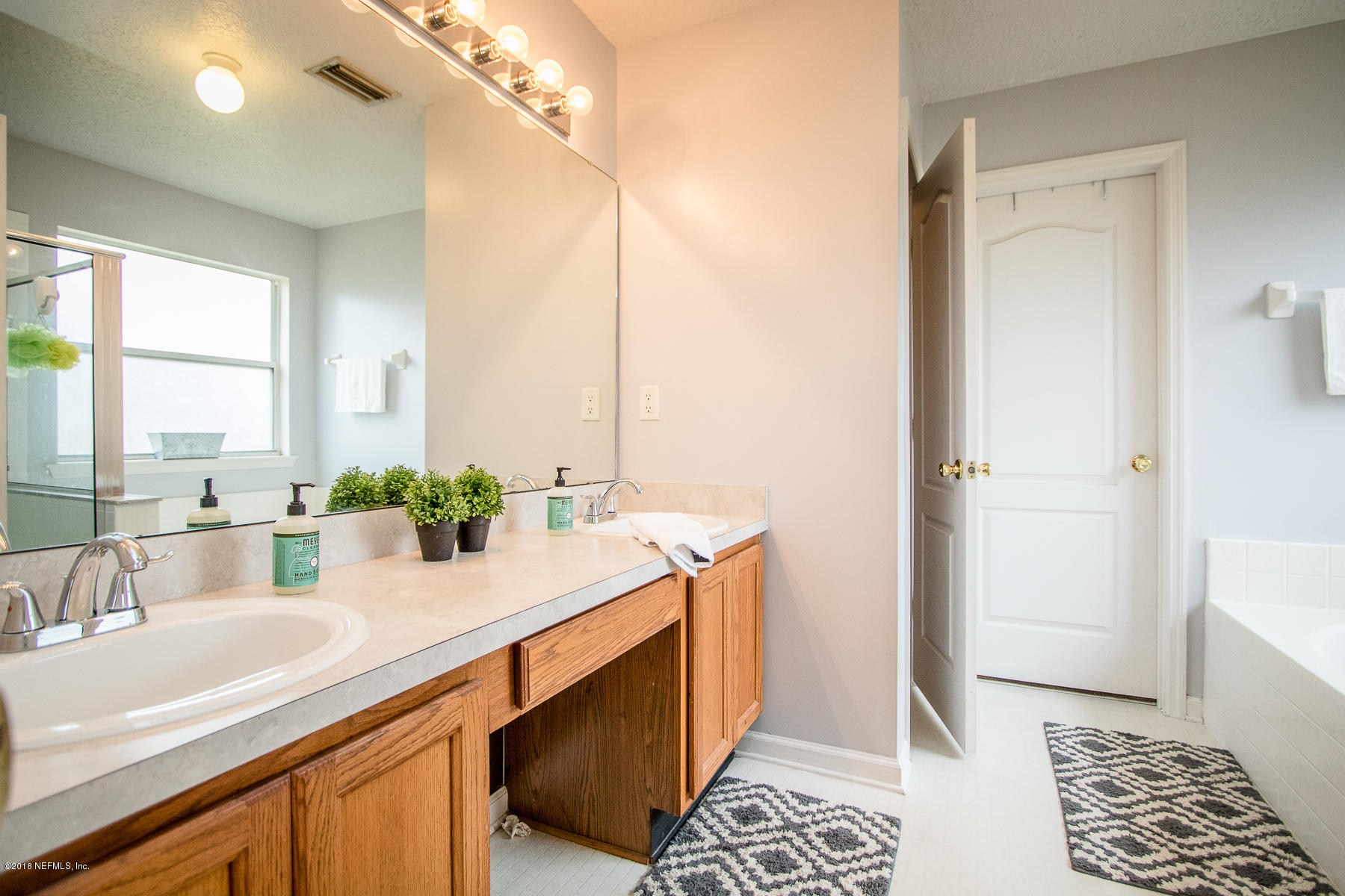 2435 Paris Mill Road Jacksonville, FL 32221 - Photo 16 of 29 Master Bath