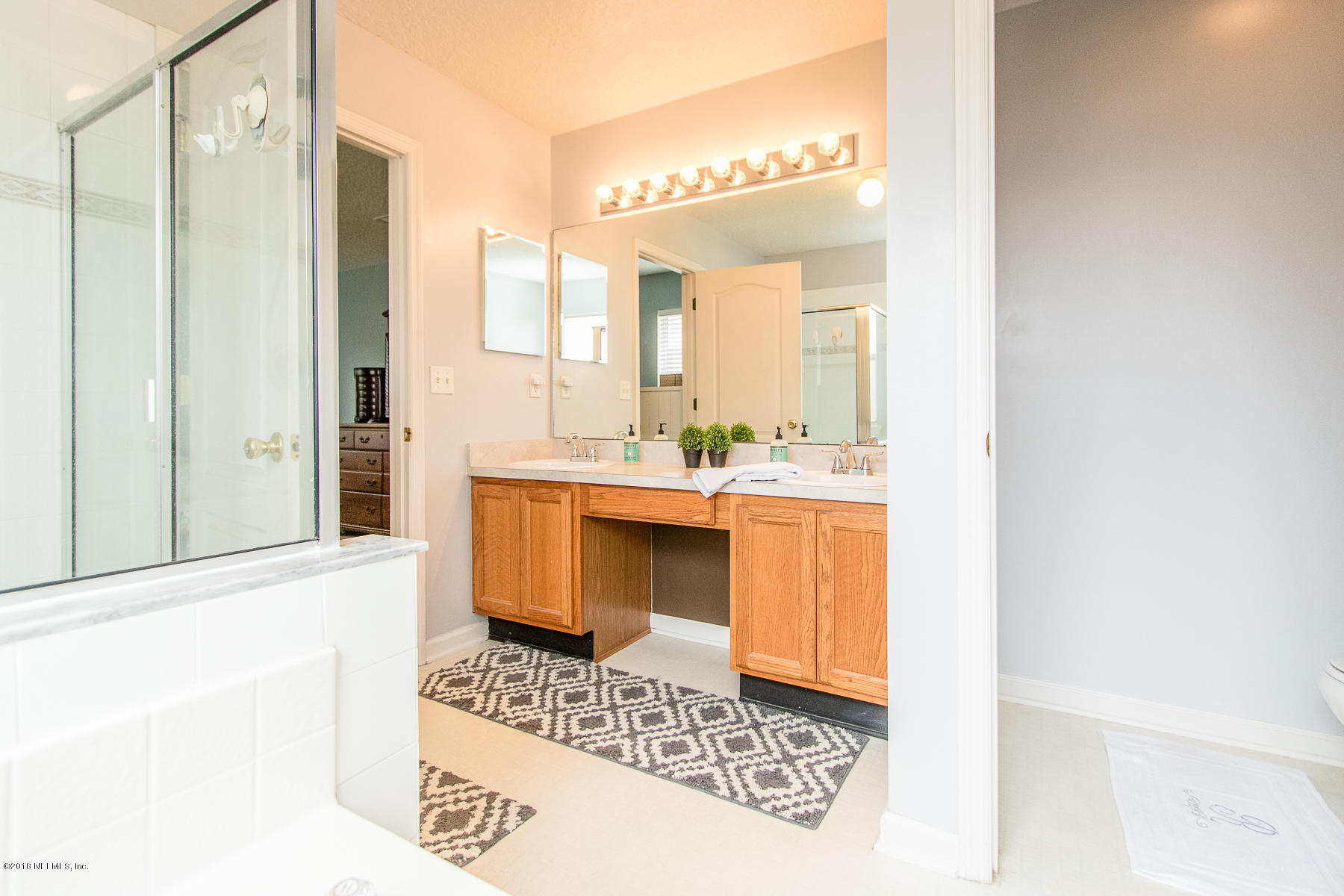 2435 Paris Mill Road Jacksonville, FL 32221 - Photo 18 of 29 Master Bath