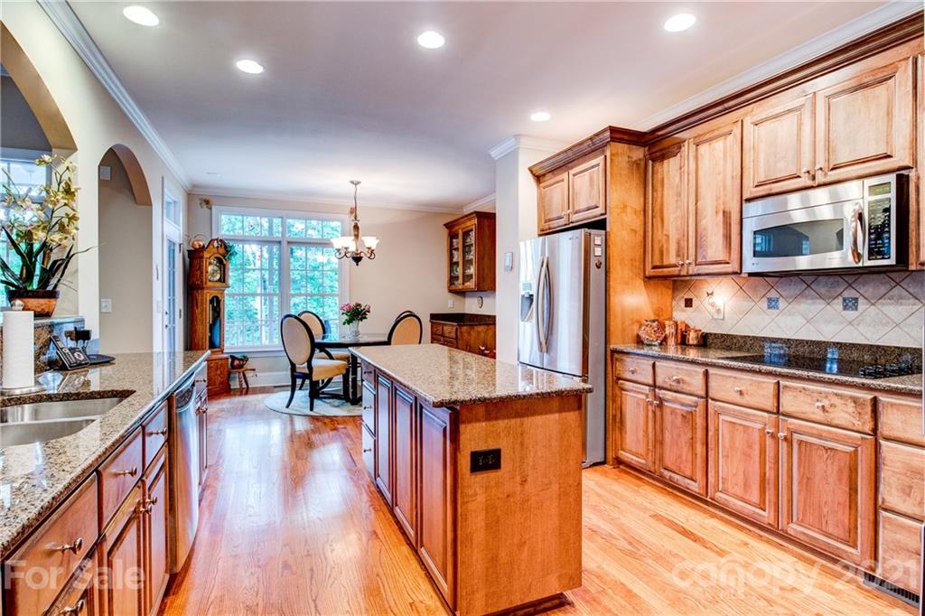 5913 Johnson Road, Unit 10 Lake Wylie, SC 29710 - Photo 14 of 47 Gallery Image 14