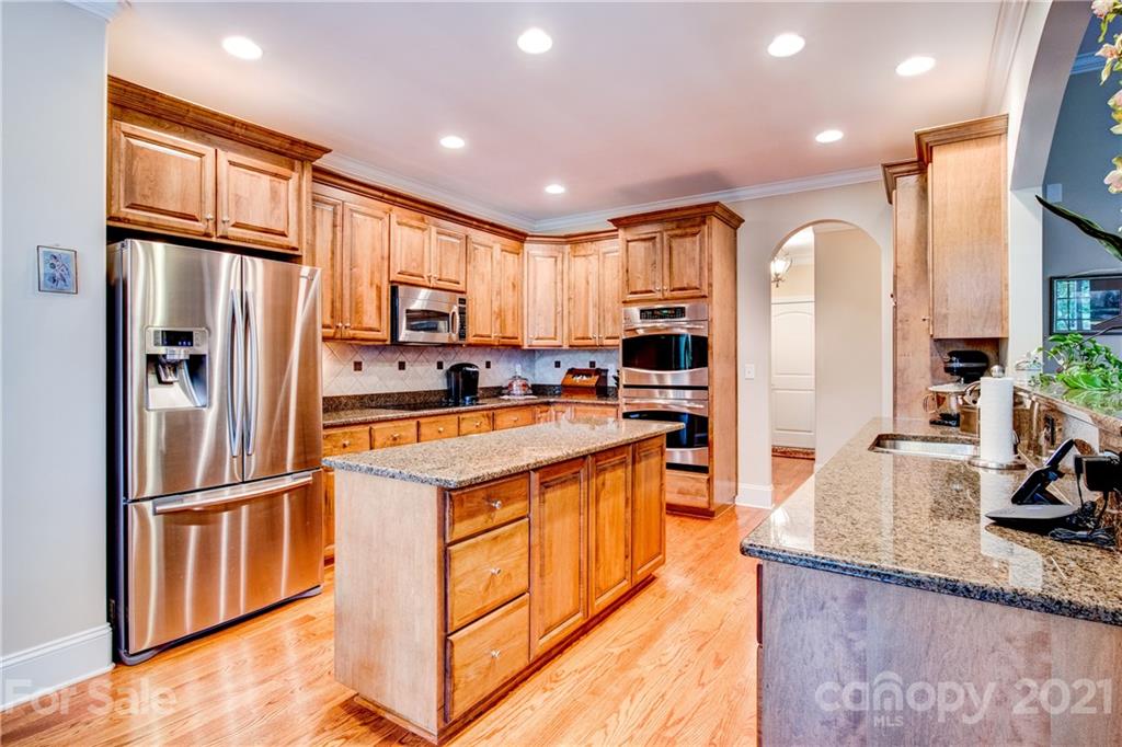 5913 Johnson Road, Unit 10 Lake Wylie, SC 29710 - Photo 15 of 47 Gallery Image 15