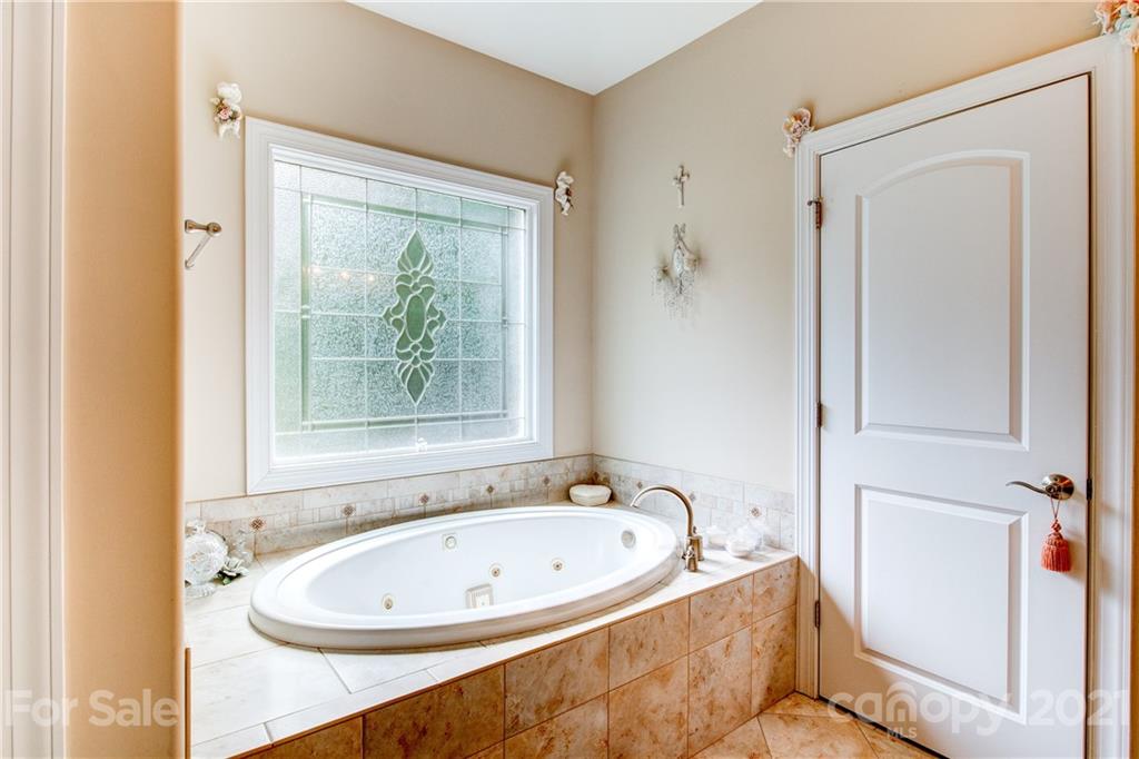 5913 Johnson Road, Unit 10 Lake Wylie, SC 29710 - Photo 22 of 47 Gallery Image 22