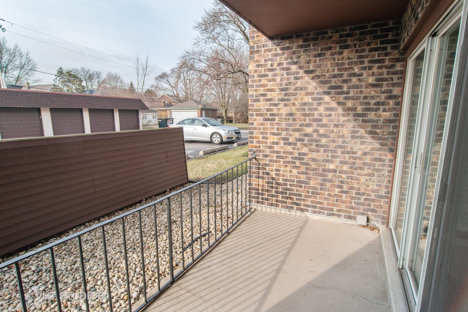 475 Shenstone Road, Unit 102 Riverside, IL 60546 - Photo 14 of 15 a view of a balcony