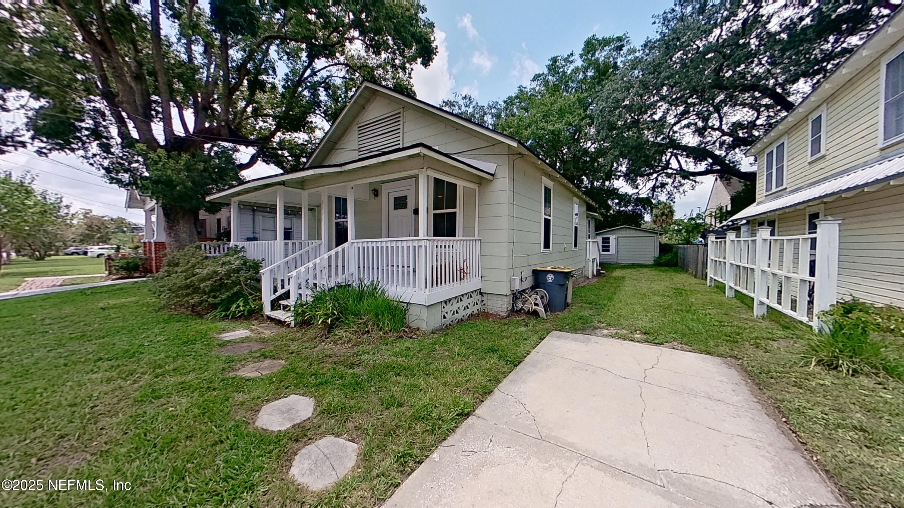 1844 Thacker Avenue Jacksonville, FL 32207 - Photo 2 of 26 08202025_200029