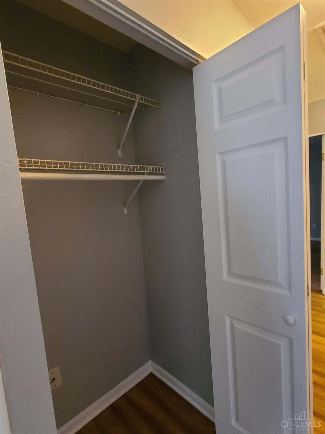 10073 Pippin Road Cincinnati, OH 45231 - Photo 8 of 18