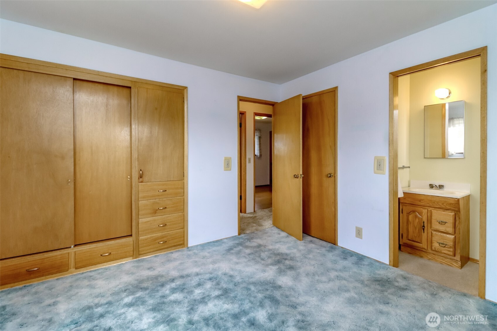 631 Southwest 126th Street Seattle, WA 98146 - Photo 13 of 27 Gallery Image 13