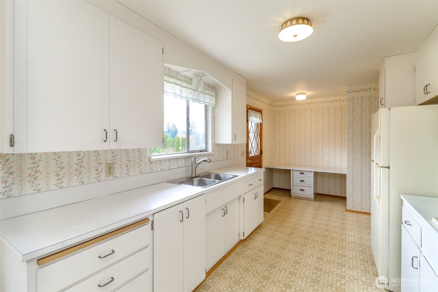 631 Southwest 126th Street Seattle, WA 98146 - Photo 6 of 27 Gallery Image 6