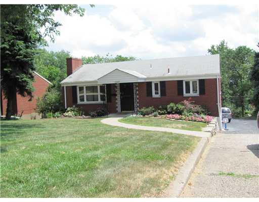 1207 Greentree Road Green Tree, PA 15220 - Photo 1 of 13 Exterior Front.