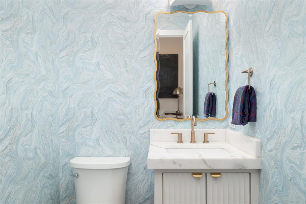 5019 Lark Lane Dallas, TX 75209 - Photo 5 of 30