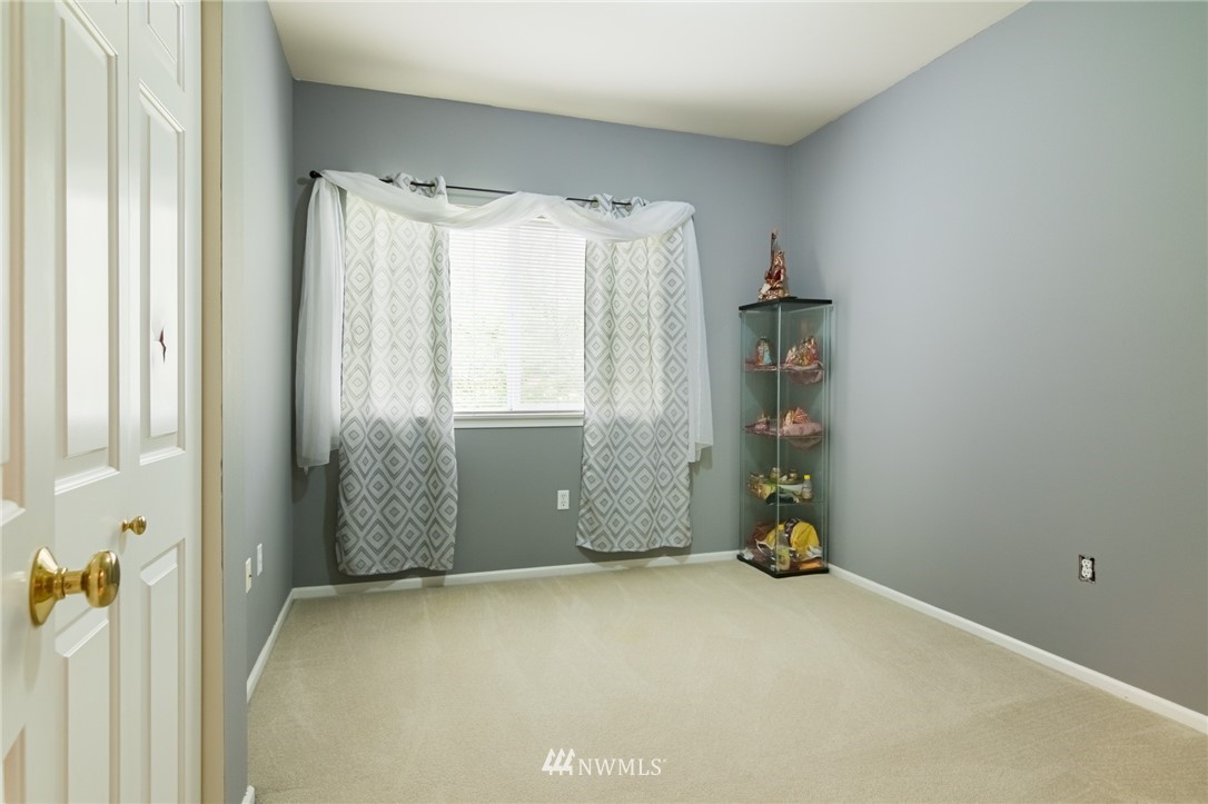4912 Talbot Place South, Unit 1A Renton, WA 98055 - Photo 9 of 18 Gallery Image 9