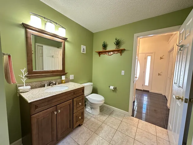 $574,900 | 818 Forest Avenue, Orono, ME 04473