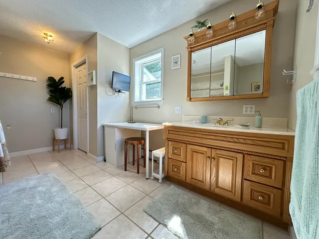 $574,900 | 818 Forest Avenue, Orono, ME 04473