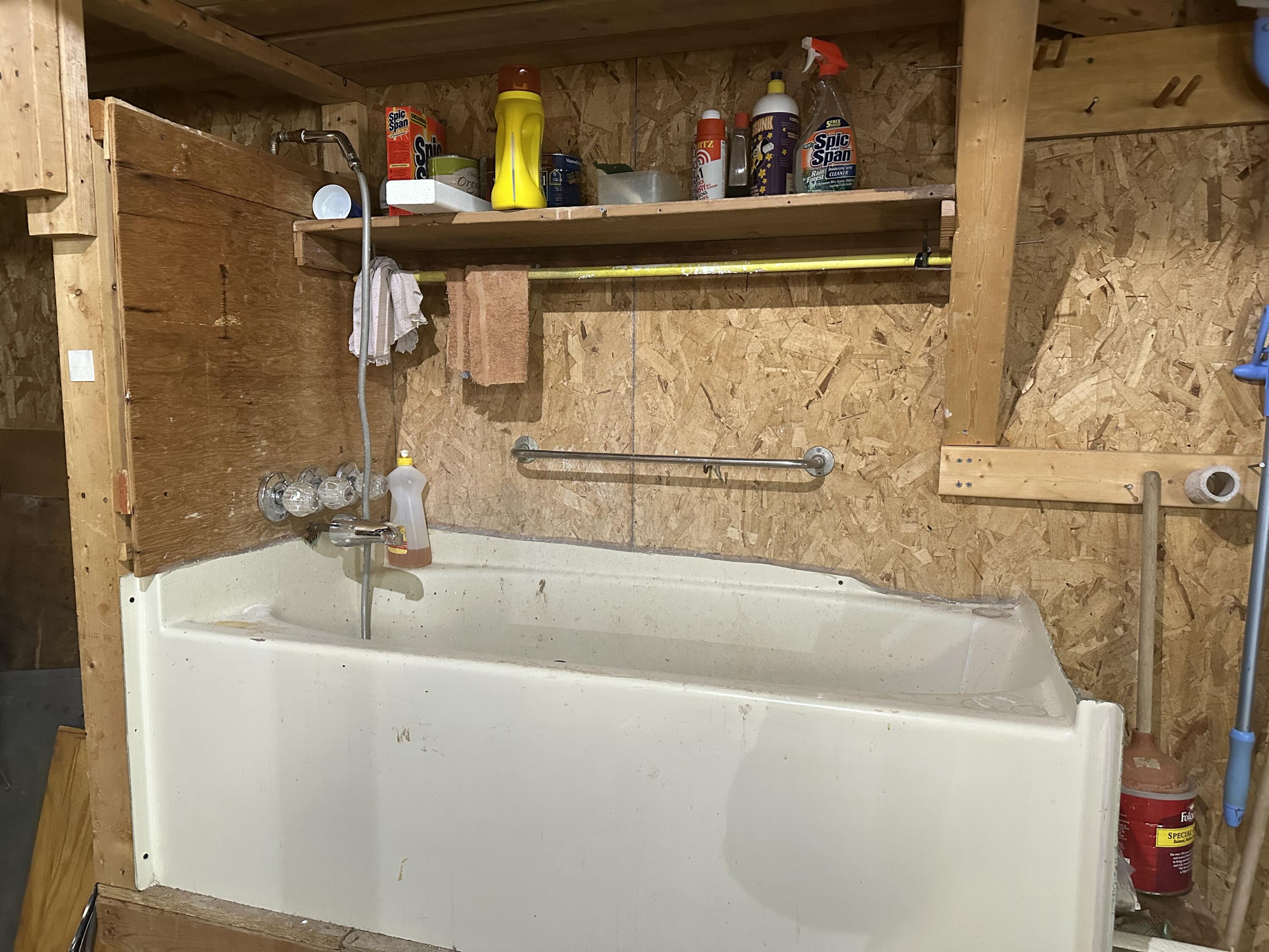 818 Forest Avenue Orono, ME 04473 - Photo 62 of 80 utility tub