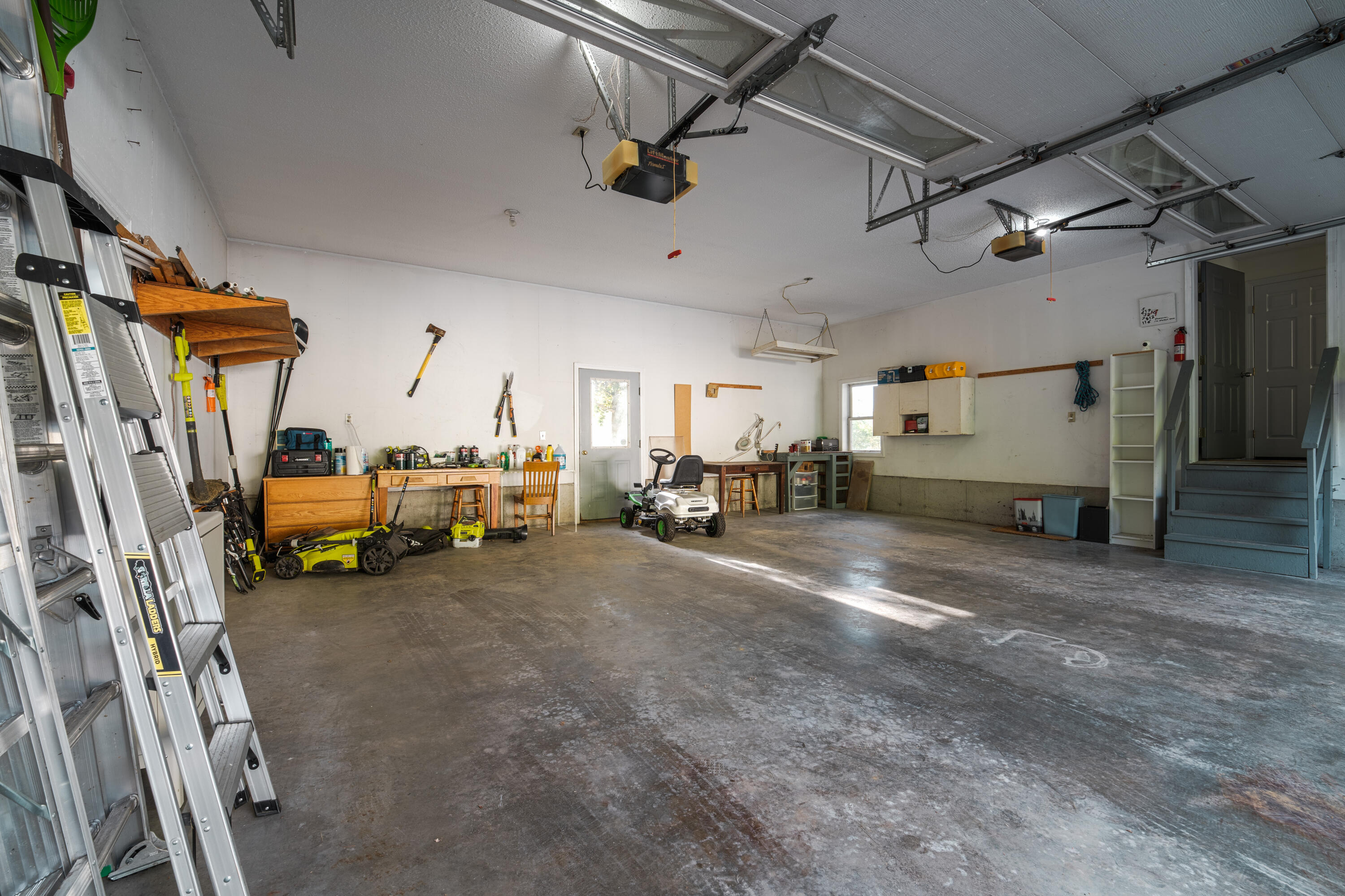 818 Forest Avenue Orono, ME 04473 - Photo 68 of 80 attached garage