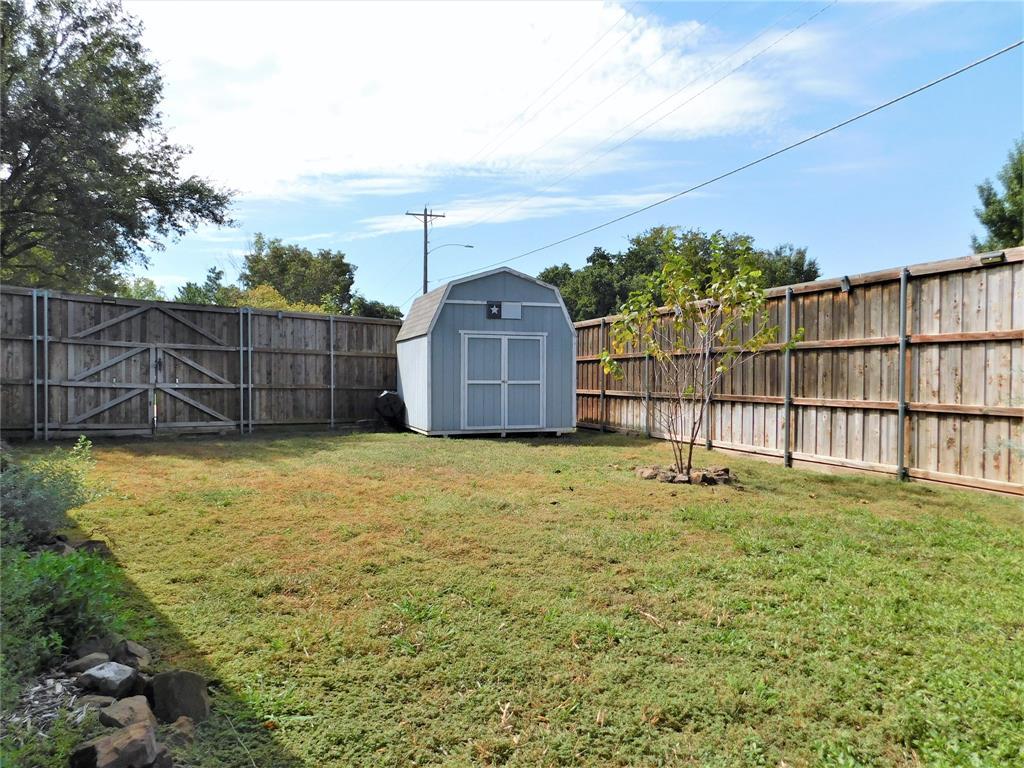 2001 Oak Tree Drive Denton, TX 76209 - Photo 34 of 34 a view of a backyard
