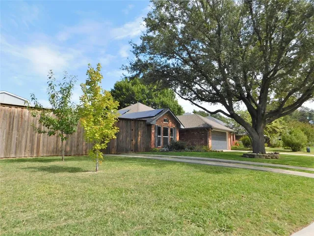 $2,250 | 2001 Oak Tree Drive, Denton, TX 76209