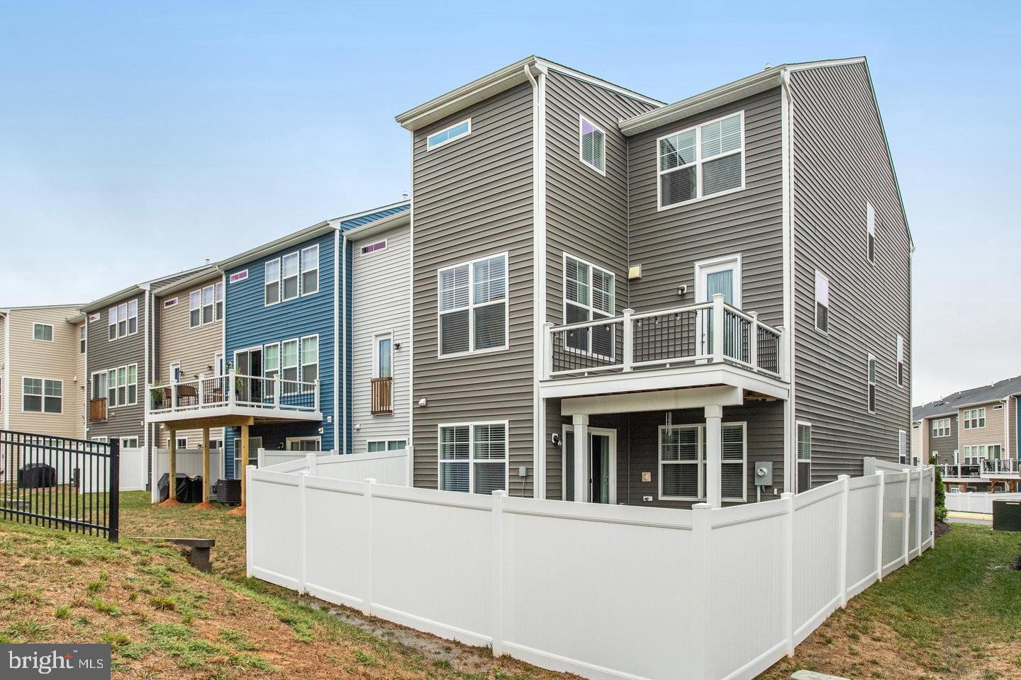 18281 Summit Pointe Drive Triangle, VA 22172 - Photo 3 of 3