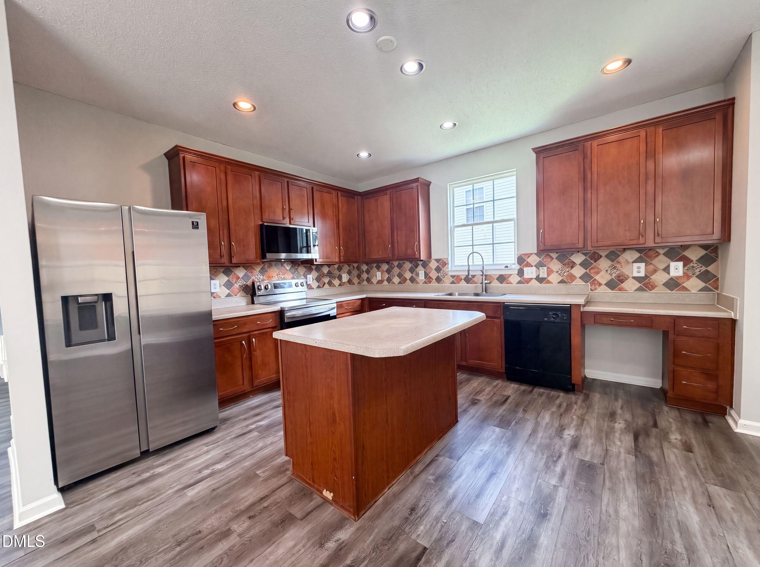 2618 Dutch Grove Circle Raleigh, NC 27610 - Photo 2 of 18 listing_1