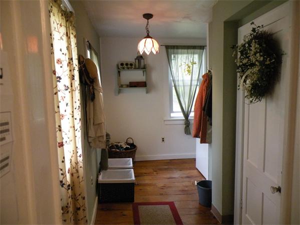 189 Riverside Drive Northampton, MA 01062 - Photo 17 of 22 Gallery Image 17