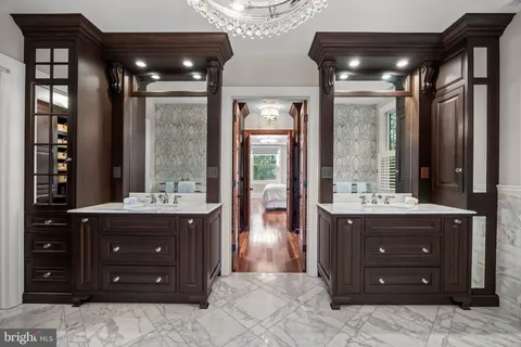 $1,350,000 | 310 East Central Avenue, Moorestown, NJ 08057