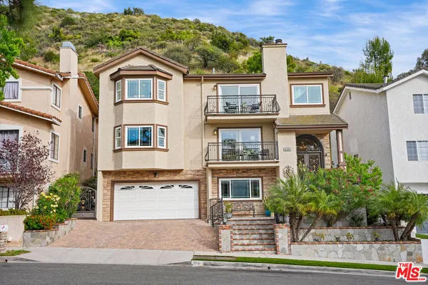 $1,799,000 | 515 South Vía Montana, Burbank, CA 91501