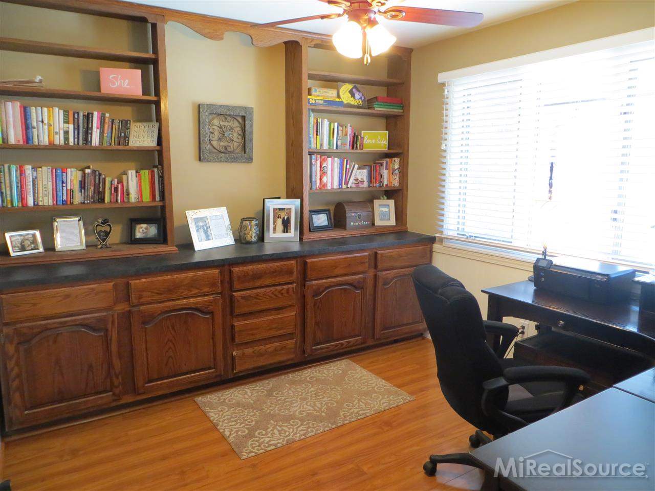 70 Vernier Road Grosse Pointe, MI 48236 - Photo 4 of 32 31227177-3.JPG