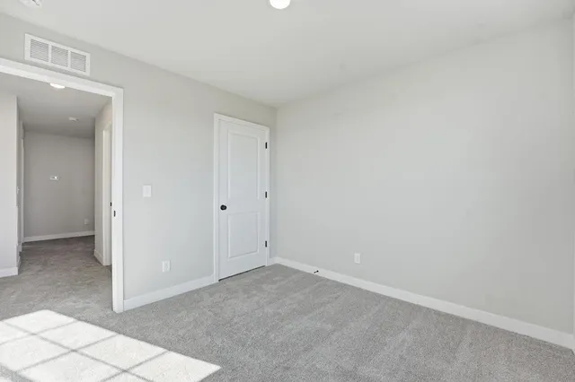 $347,754 | 27118 East Oak Vw Drive, Lee's Summit, MO 64086