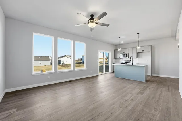 $347,754 | 27118 East Oak Vw Drive, Lee's Summit, MO 64086