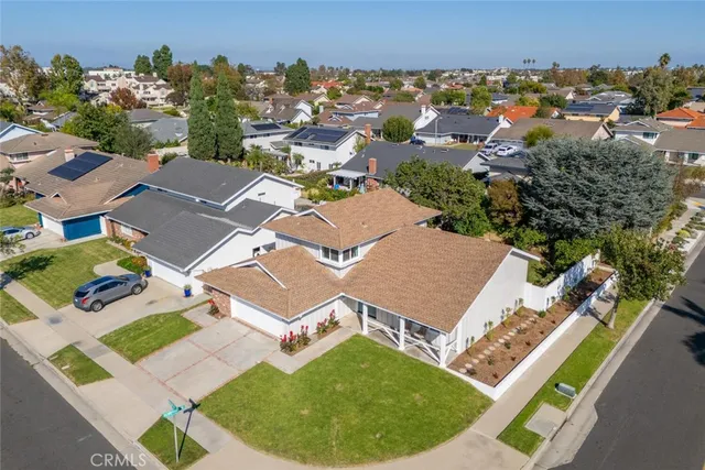 $1,750,000 | 11344 Rochelle Street, Los Alamitos, CA 90720