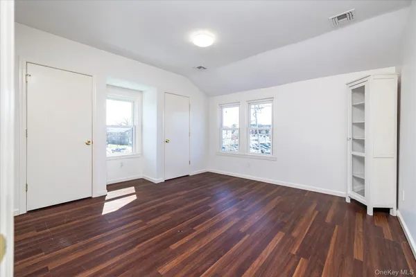 $4,200 | 31 North Lewis Place, Rockville Centre, NY 11570