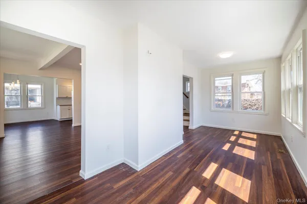 $4,200 | 31 North Lewis Place, Rockville Centre, NY 11570