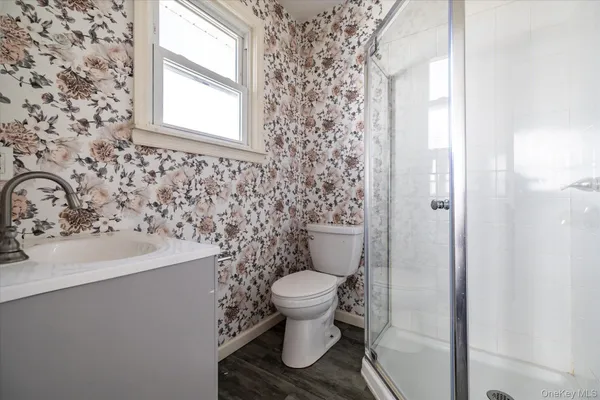 $4,200 | 31 North Lewis Place, Rockville Centre, NY 11570