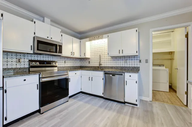 $2,295 | 8042 Nova Court, North Charleston, SC 29420