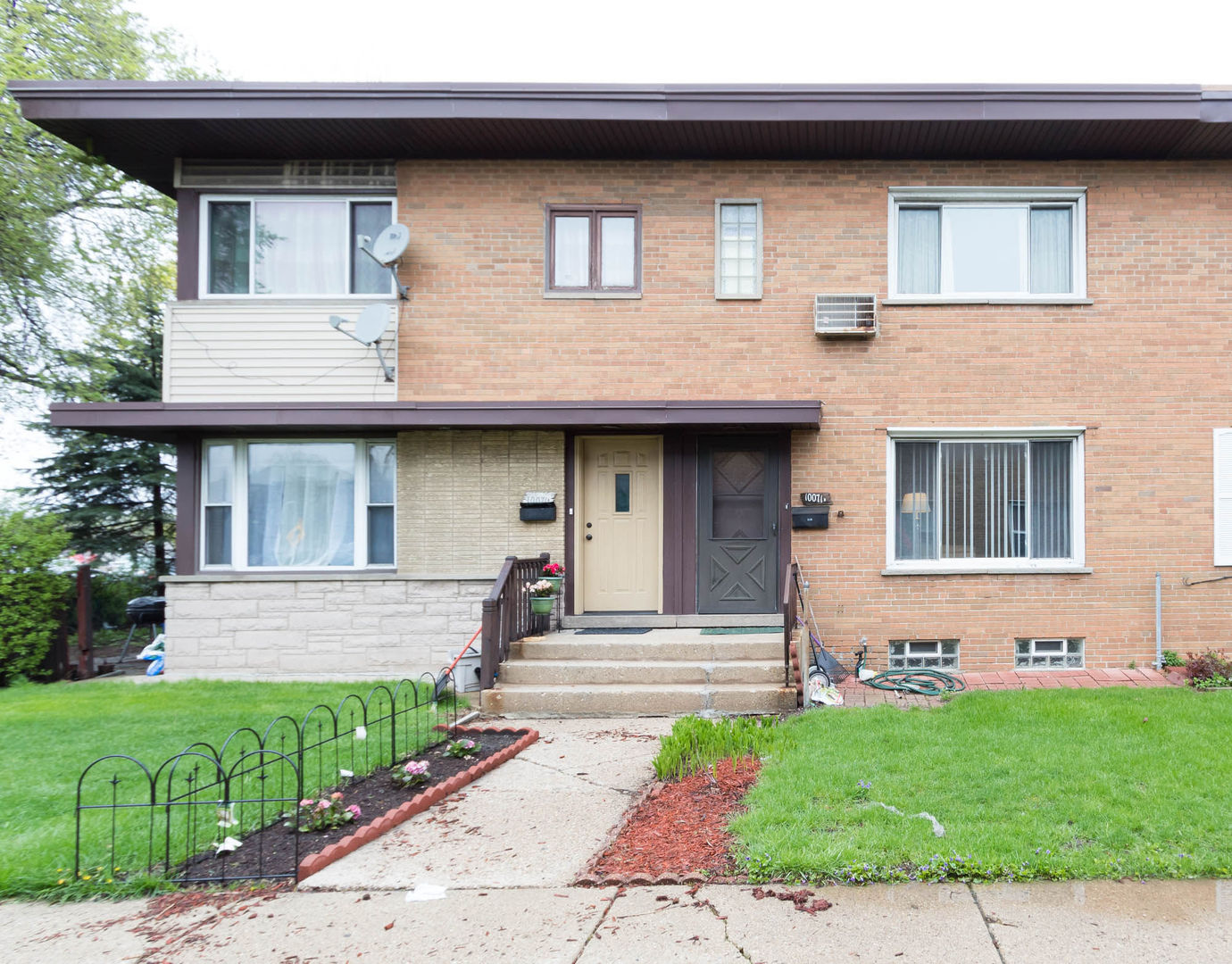10071 Frontage Road, Unit B Skokie, IL 60077 - Photo 1 of 17
