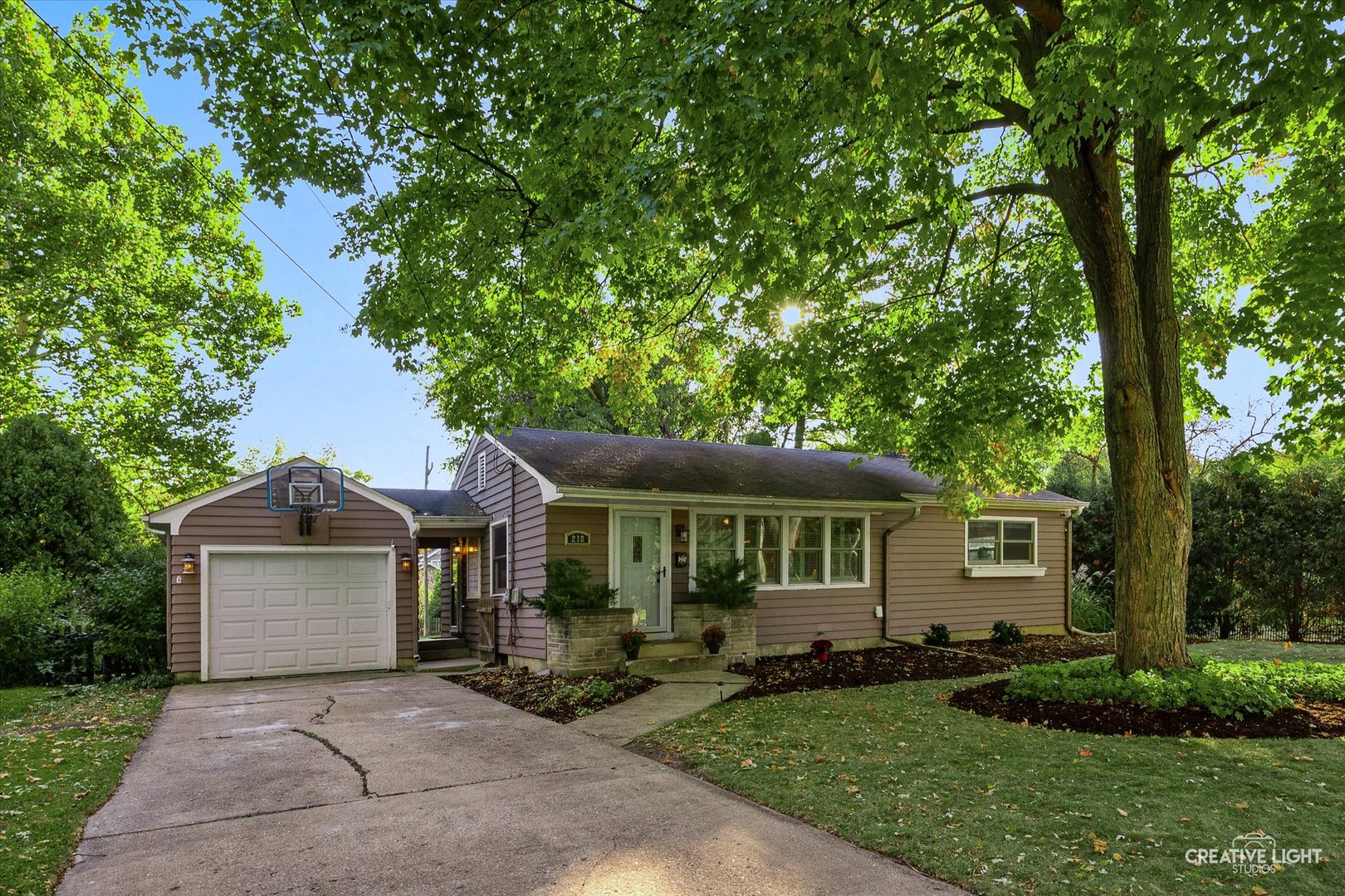 218 Republic Road Batavia, IL 60510 - Photo 1 of 23 Gallery Image 1