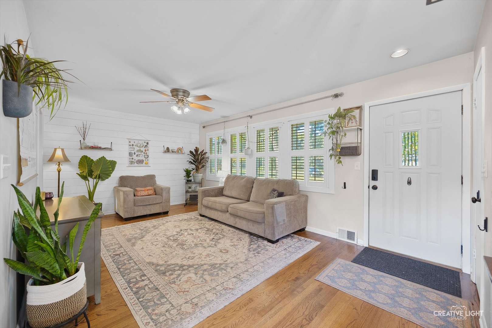 218 Republic Road Batavia, IL 60510 - Photo 2 of 23 Gallery Image 2