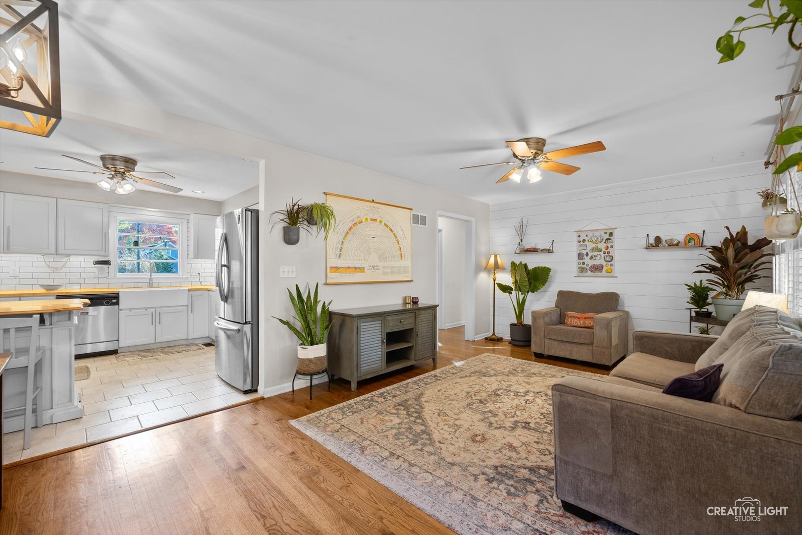 218 Republic Road Batavia, IL 60510 - Photo 3 of 23 Gallery Image 3
