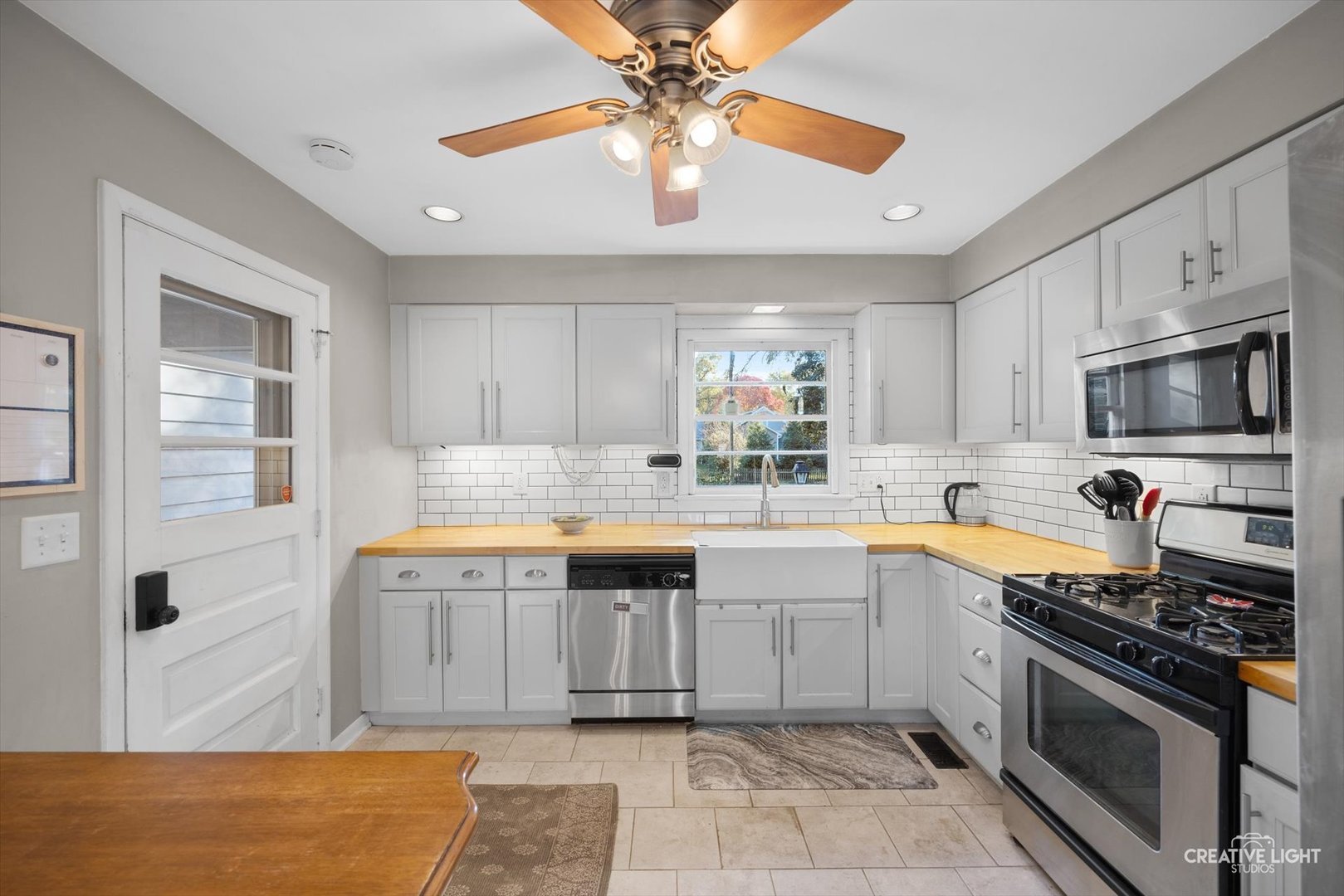 218 Republic Road Batavia, IL 60510 - Photo 5 of 23 Gallery Image 5