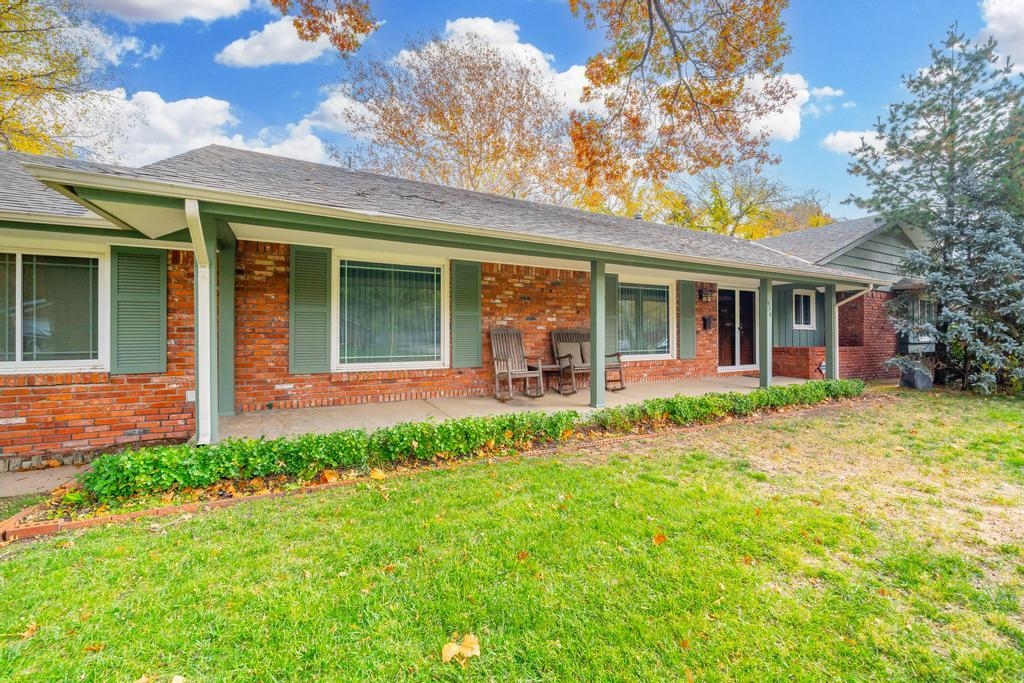 636 North Armour Street Wichita, KS 67206 - Photo 2 of 36