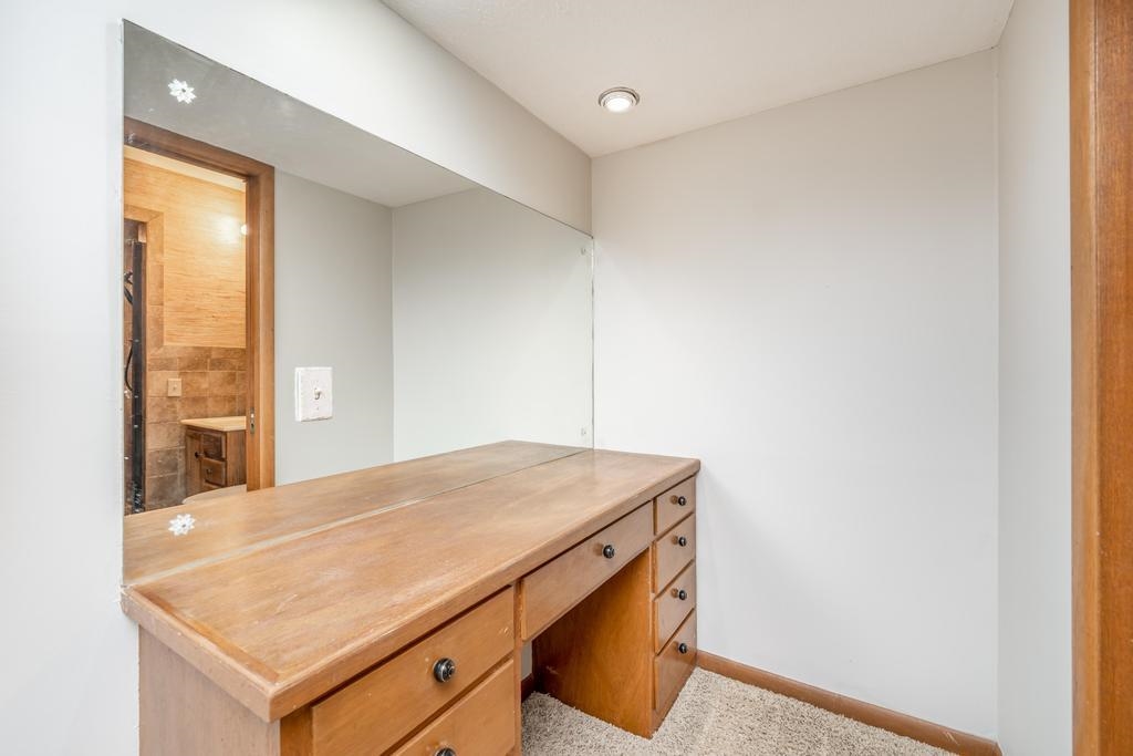 636 North Armour Street Wichita, KS 67206 - Photo 21 of 36