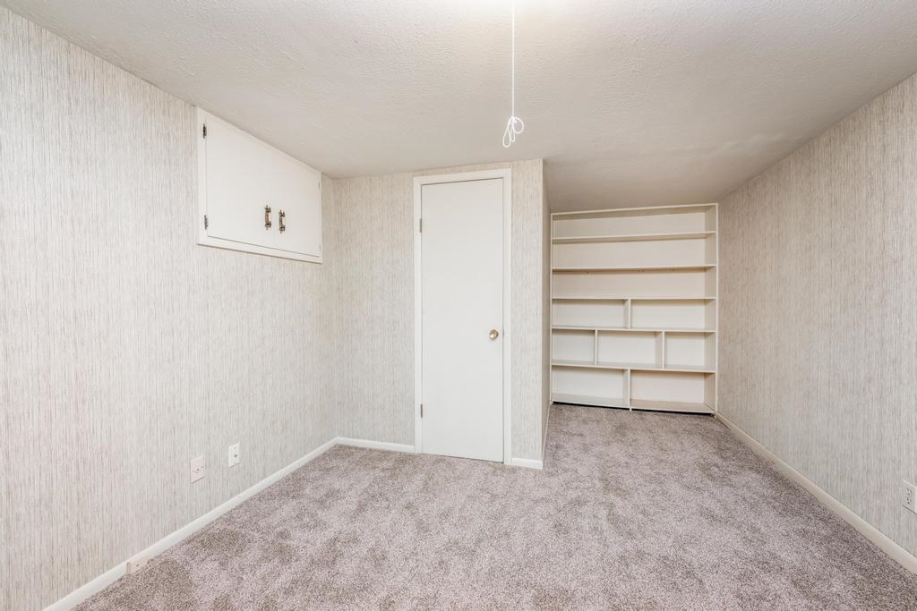 636 North Armour Street Wichita, KS 67206 - Photo 30 of 36