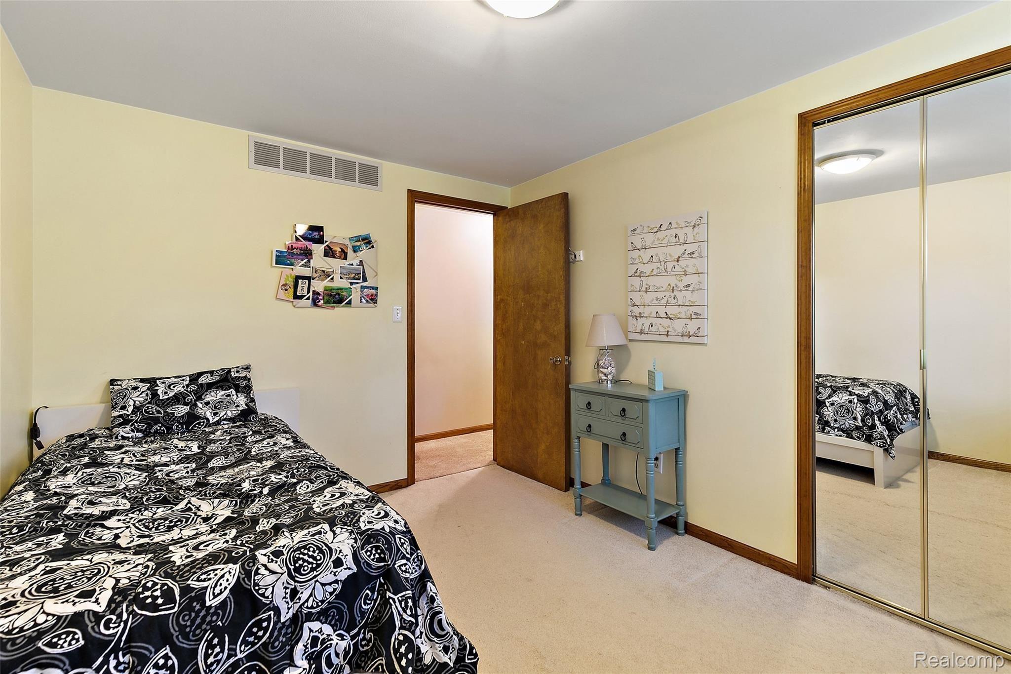 61576 Spring Circle Trail Washington, MI 48094 - Photo 20 of 45 61576 Spring Circle-43.jpg