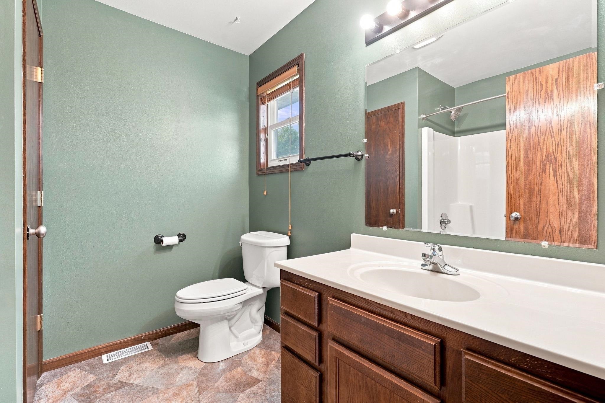 2280 Trenton Road Dubuque, IA 52002 - Photo 14 of 33 Gallery Image 14