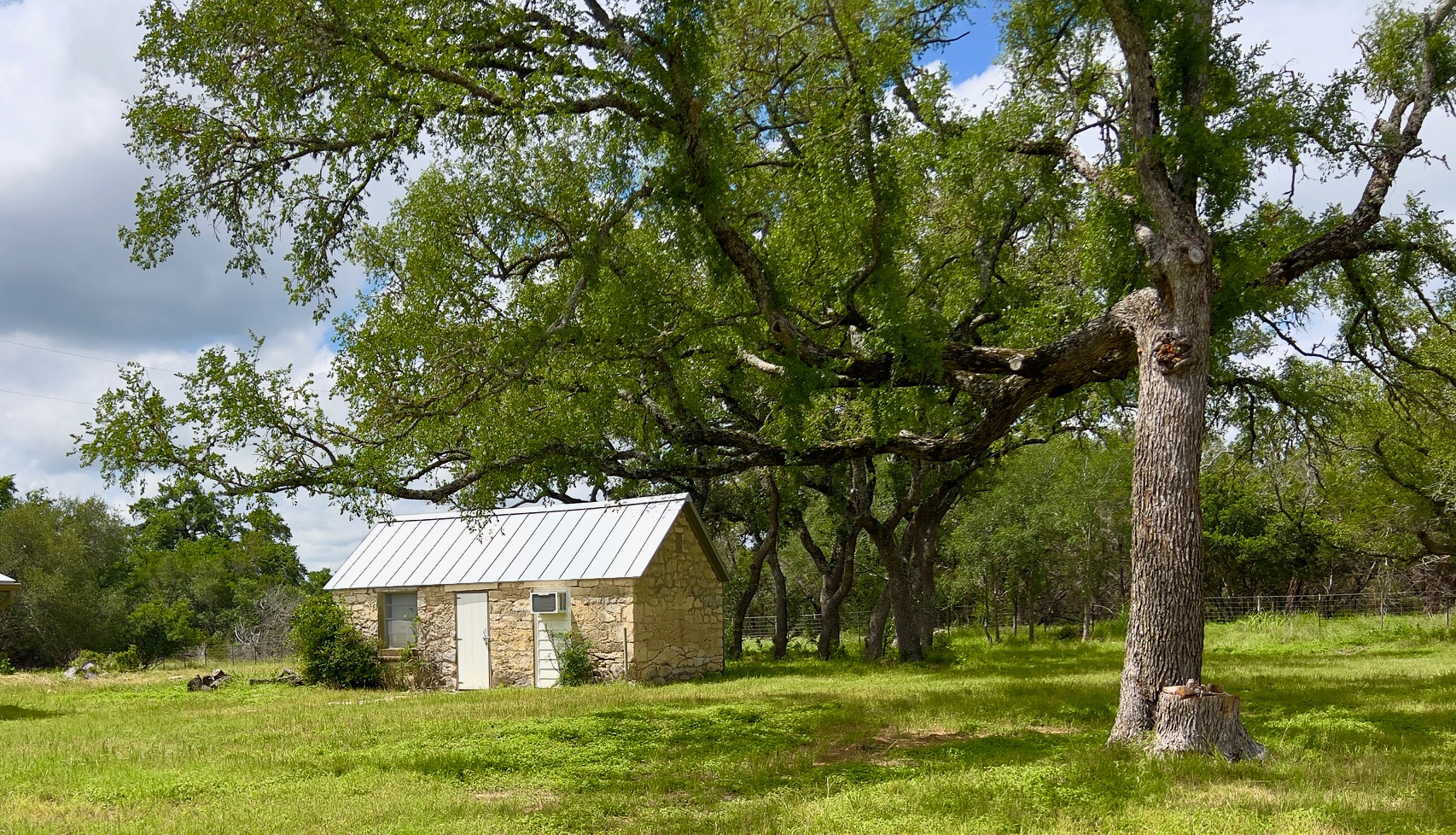 1366 Narrows Road Blanco, TX 78606 - Photo 2 of 29