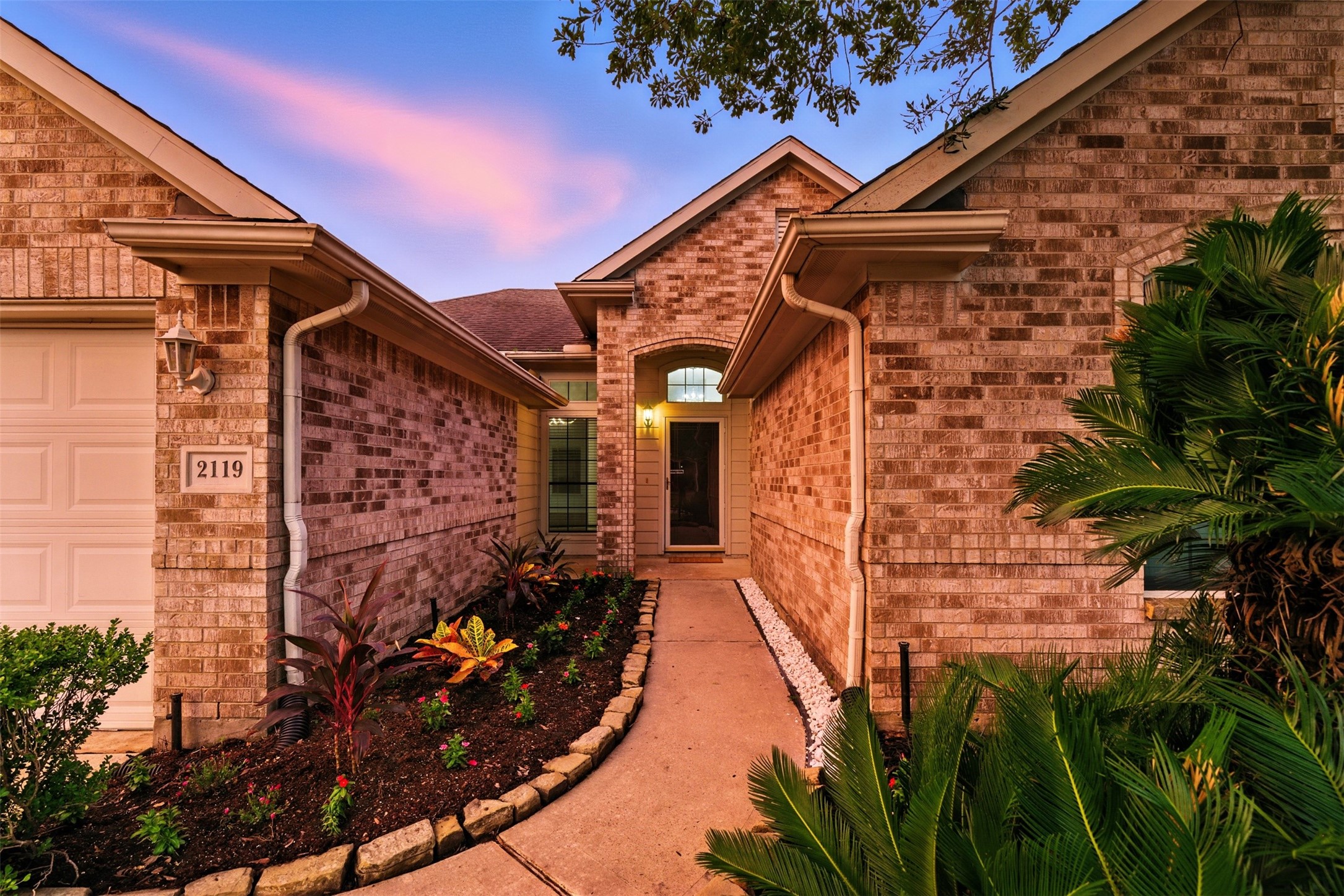 2119 Hannover Way Spring, TX 77388 - Photo 33 of 39 a view of a small yard