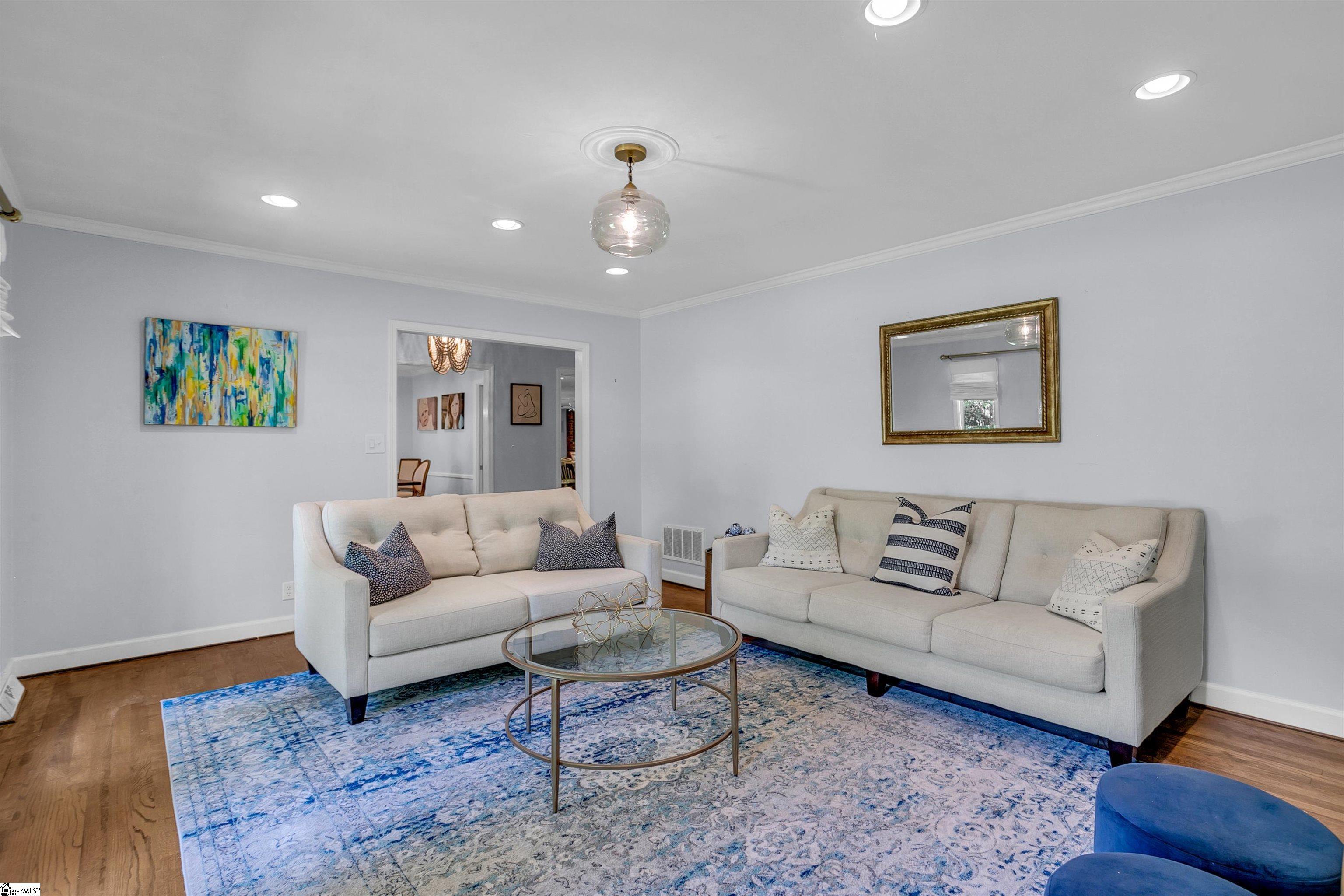 285 Henderson Road Greenville, SC 29607 - Photo 7 of 32