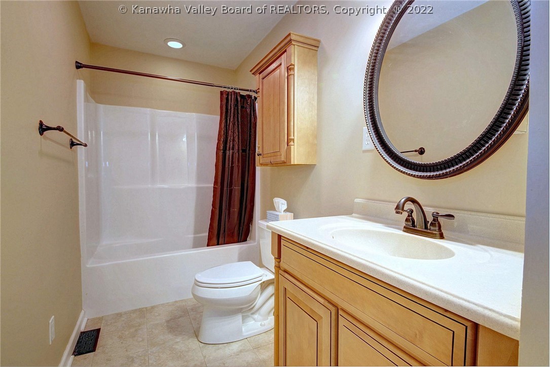 1018 Forest Road Charleston, WV 25314 - Photo 26 of 40 Gallery Image 26