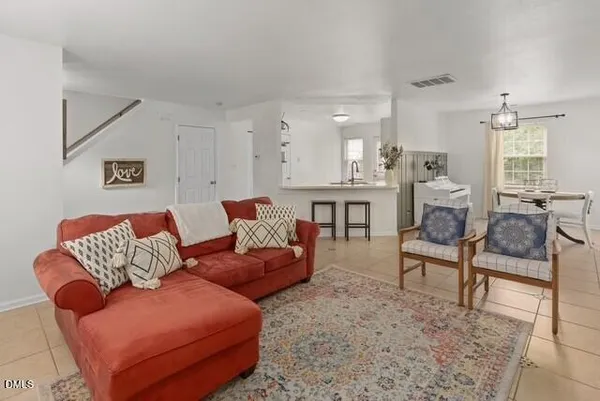 $1,800 | 9 Tarrywood Court, Durham, NC 27703