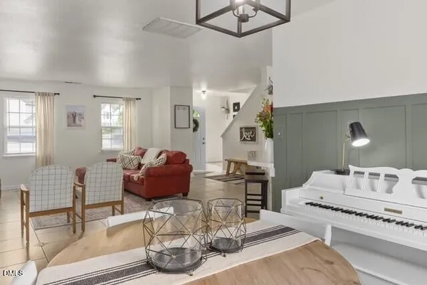 $1,800 | 9 Tarrywood Court, Durham, NC 27703