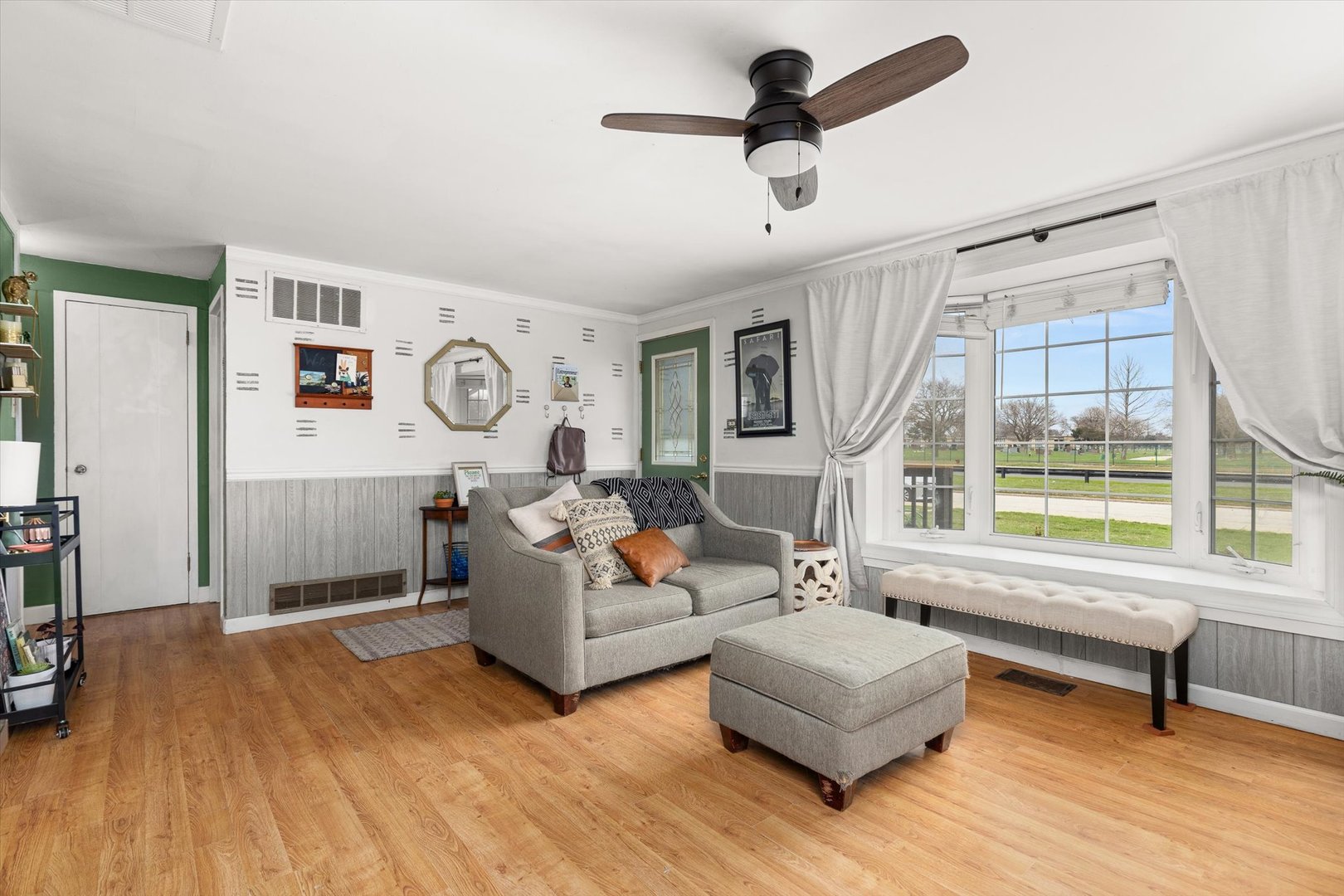 8814 South Pulaski Road Hometown, IL 60456 - Photo 4 of 24 Gallery Image 4